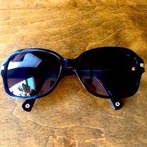 Sunglasses coach worn only a few times